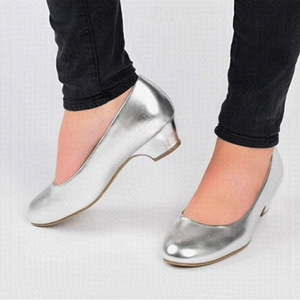 NEW Journee Collection Saar Comfort Insole Round Toe Kitten Heels - Sz 9W